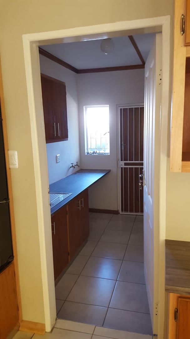 To Let 2 Bedroom Property for Rent in Langenhovenpark Free State